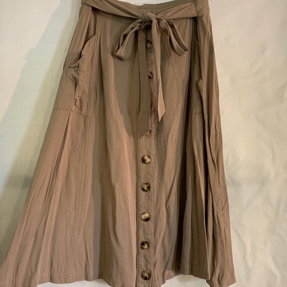 Button front tie waist midi skirt - Picture 3 of 3